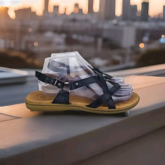 ✅B.O.C Born Concept Black Faux Leather Thong Strappy Slingback Sandals Womens 8M - Picture 1 of 11